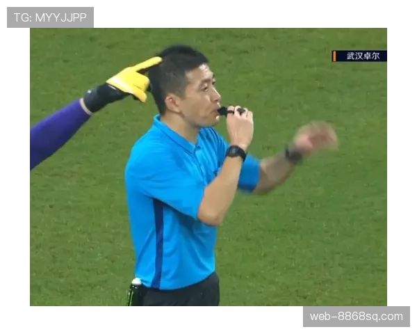 手球判罚标准全解析：什么时候算犯规，裁判怎么看？